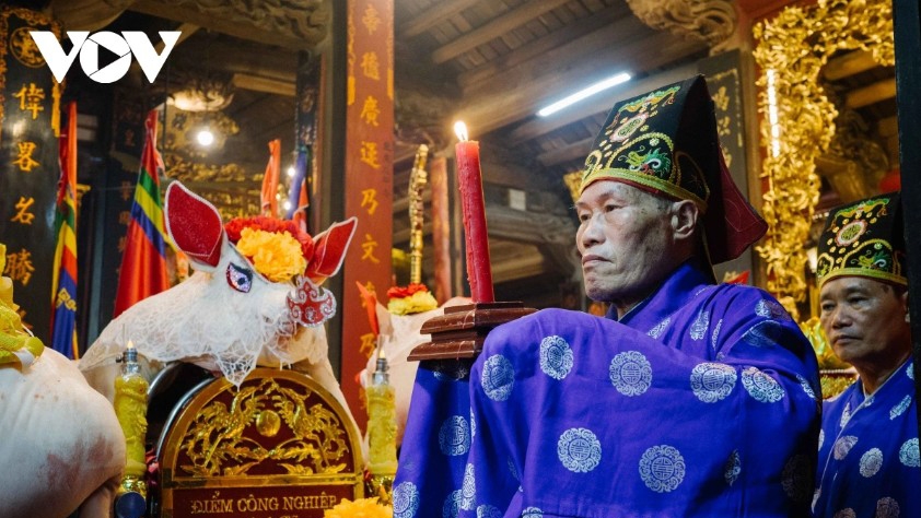 La Phu “pig procession” highlights unique early spring village ritual
